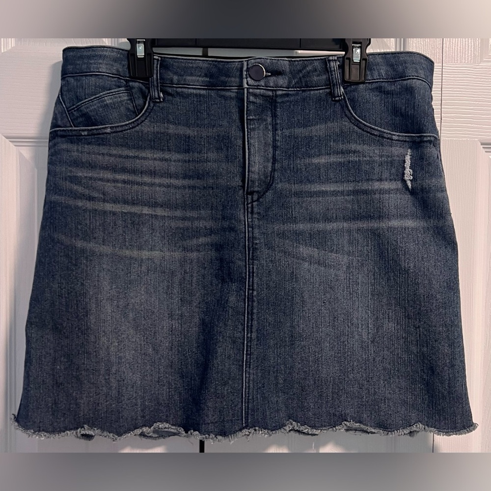 Women's Democracy "Ab" Solution Denim Frayed Skirt